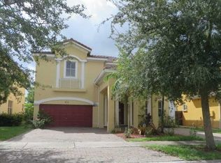 8976 NW 180th Ter, Hialeah, FL 33018
