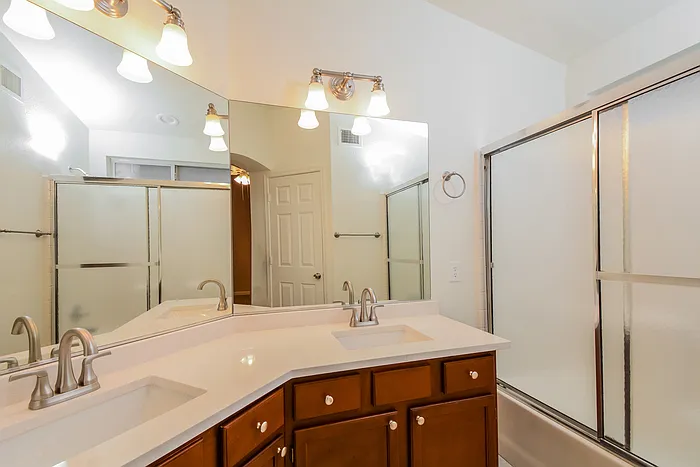 4955 W Oraibi Dr — Photo 10