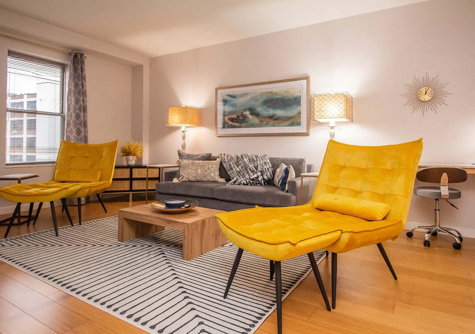 MIN16401 Luxury, 2 bed, 2 bath, Boston Central, Boston University — Photo 3