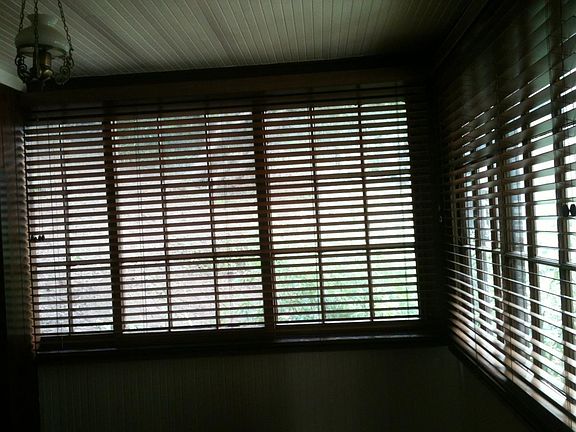 windows second bedroom