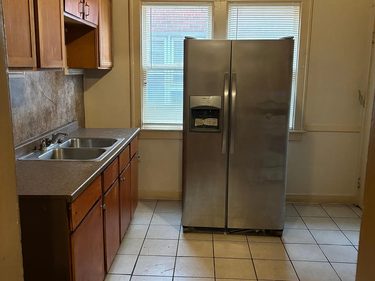 3289 Kendall St — Photo 3