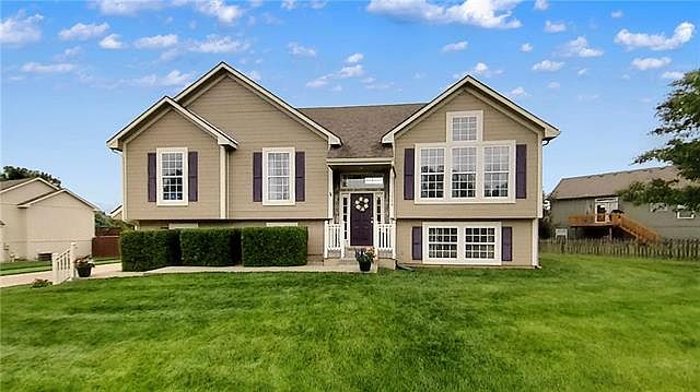 1st image of 2519 NE Horseshoe Dr