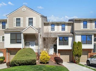 4703 Stonehedge Rd, Edison, NJ 08820