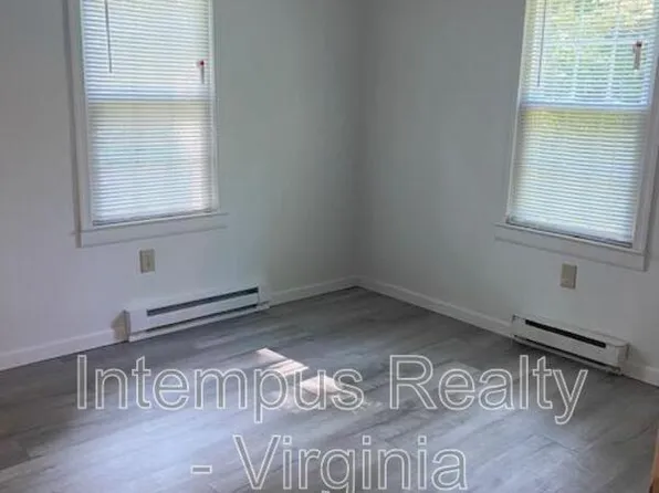 5317 Apple Blossom Ln, Jeffersonton, VA 22724