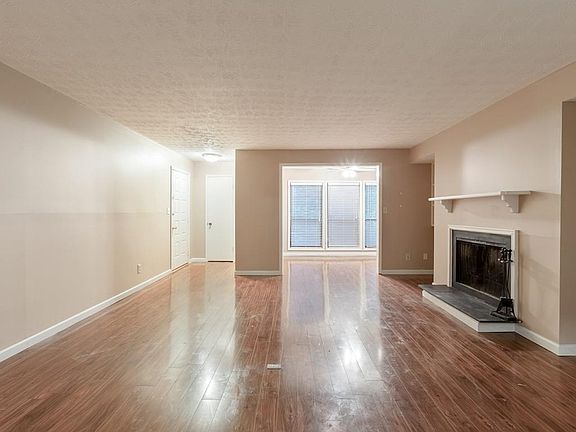 4th image of 505 River Mill Cir