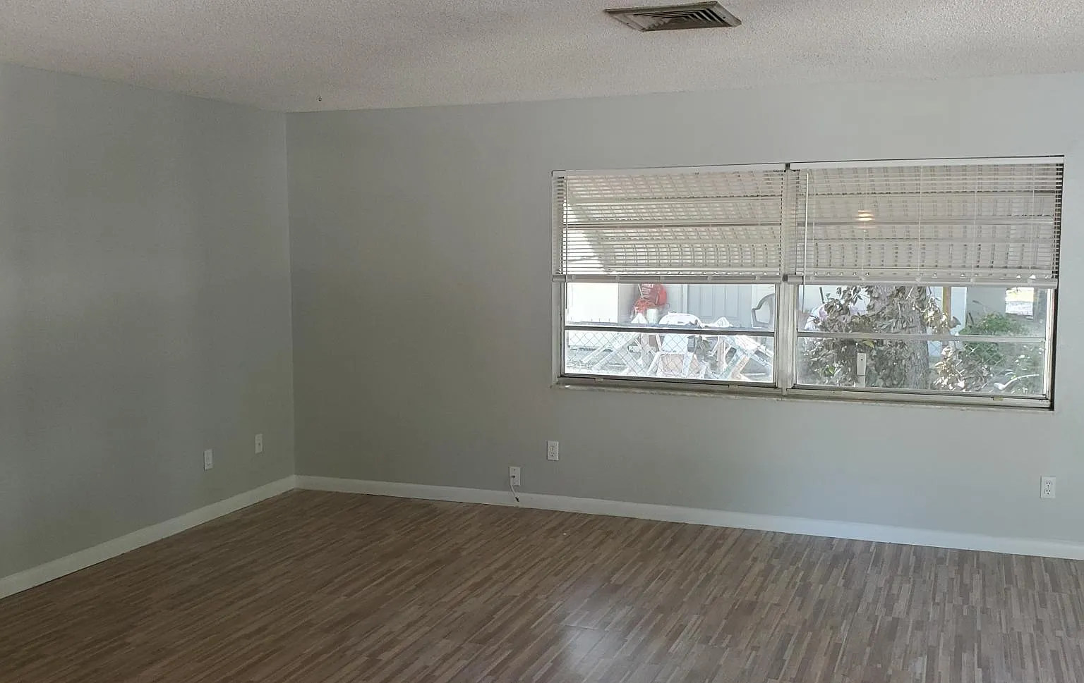 2 bed, 1070 sqft, $1,275 — Photo 3