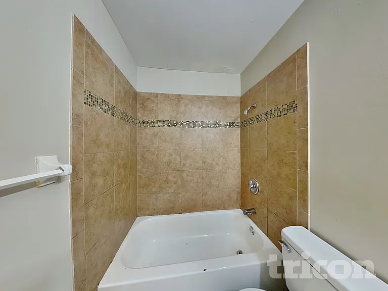 1404 Fernwood Pl — Photo 15