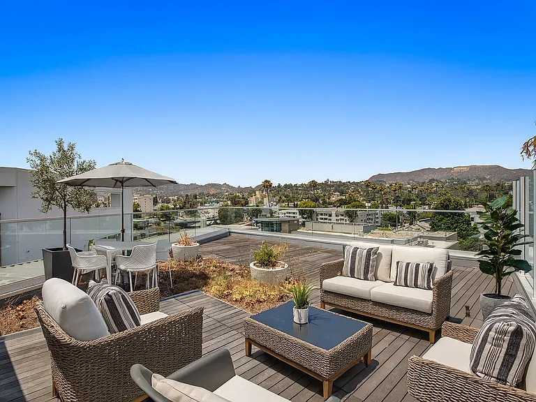 Fusion Hollywood - Private Rooftop Deck