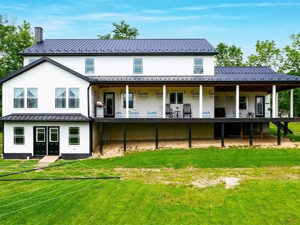 10981 Bloom Rd, Garrettsville, OH 44231