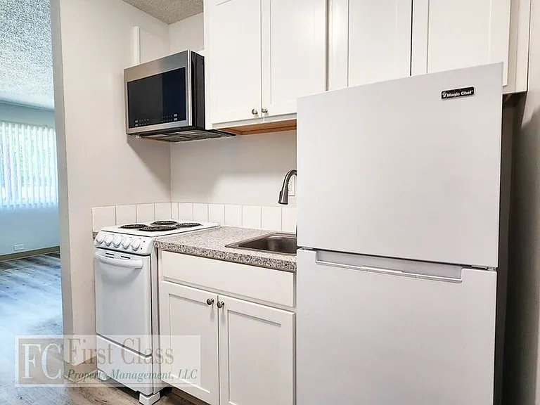 4555 SW Erickson Ave #108 — Photo 7
