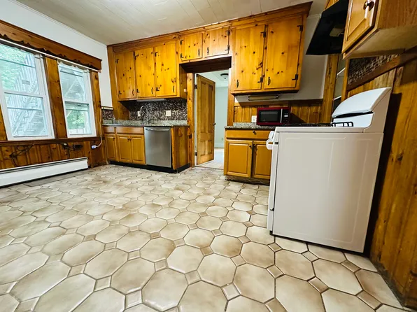 12 Ringold St Suite 2, Marlborough, MA 01752