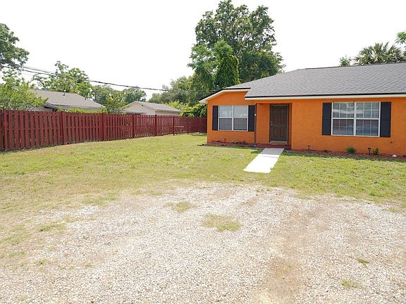 3rd image of 3178 N Ridge Rd APT 1
