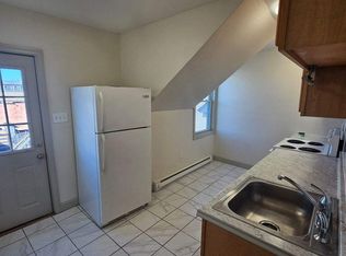 11 Ellsworth St APT 4, Worcester, MA 01610