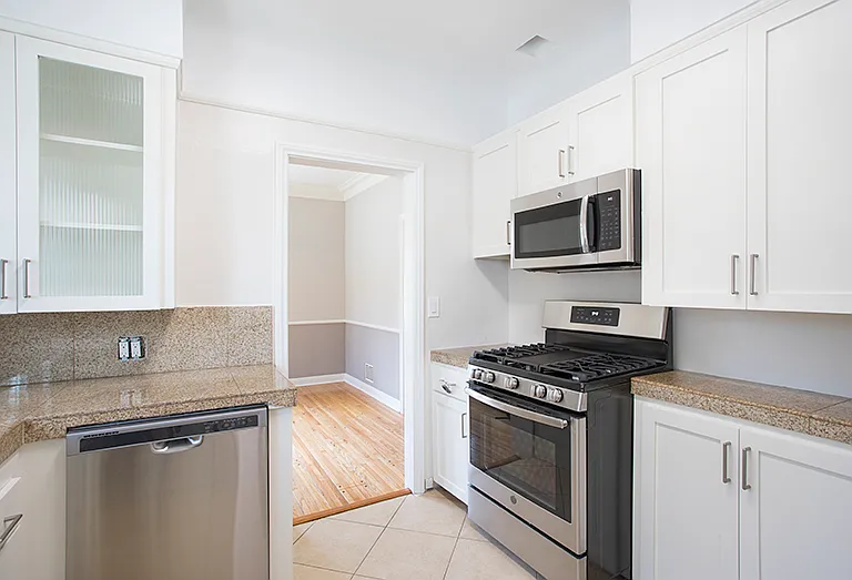 1398 Veteran Ave #1 — Photo 6