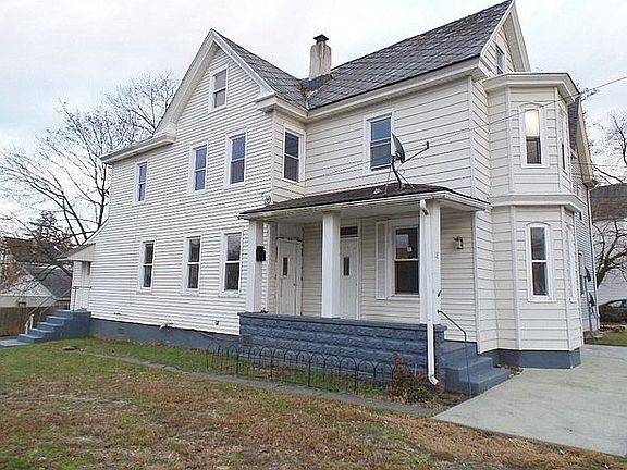 4th image of 18 E Barber Ave