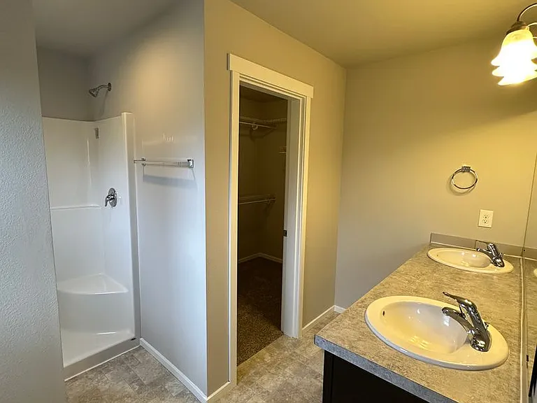 5032 Evie St SE — Photo 17
