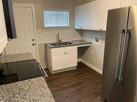 1308 Ivy St, 1308 Ivy