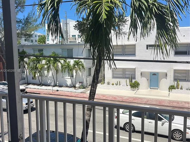 7720 Harding Ave #8 — Photo 9