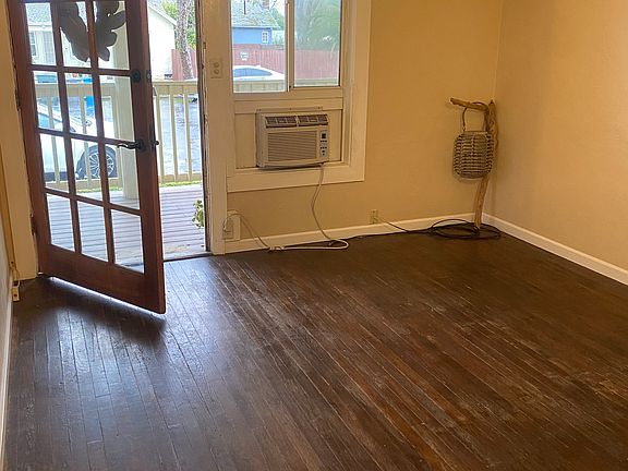 5th image of 701 13th St #703-1/2