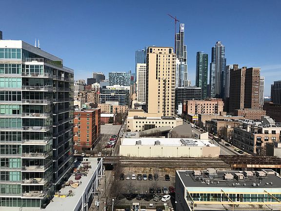 5th image of 1621 S Michigan Ave #1101