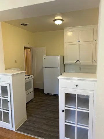 1 Duane Street Apartments — Photo 7