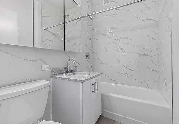 5th image of 75 West St APT 4C