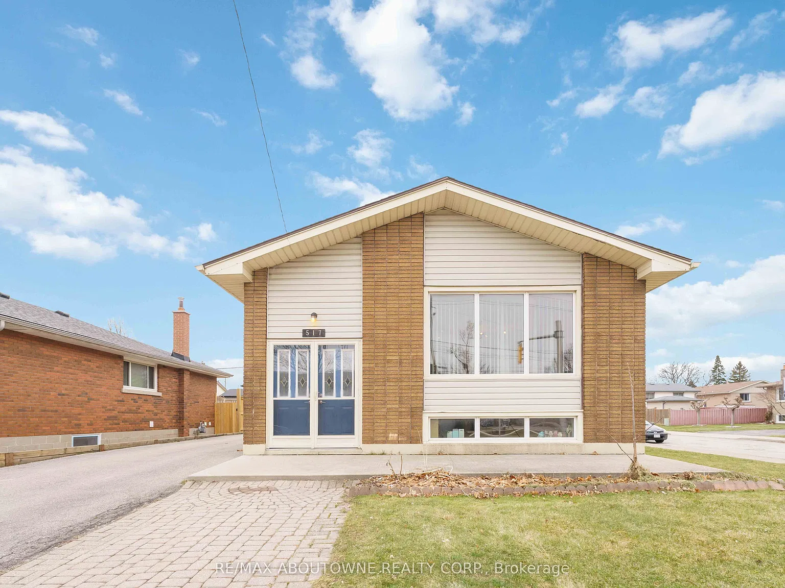 3 bed, $2,300 — Photo 1