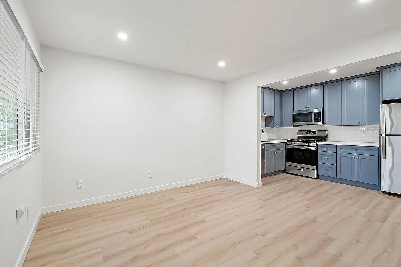 1 bed, 1.0 bath, 680 sqft, $1,949 — Photo 3