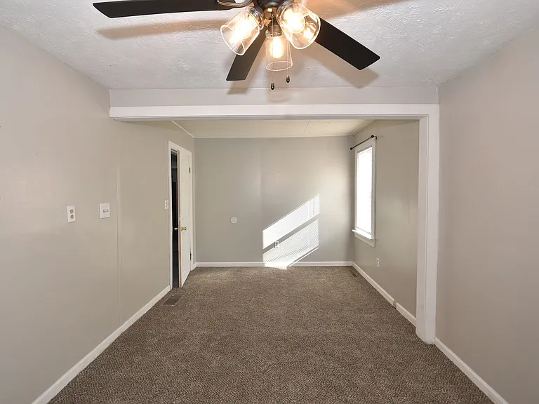 1918 N Byrkit Ave — Photo 17
