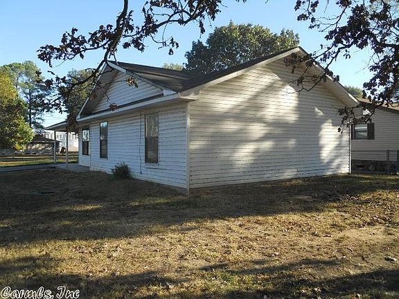2nd image of 306 N Cherry St