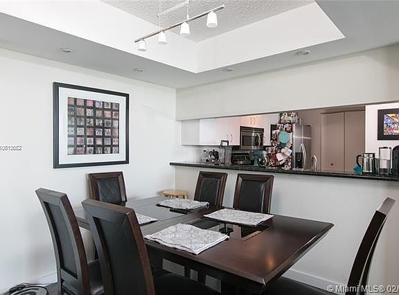 4th image of 650 West Ave APT 2204