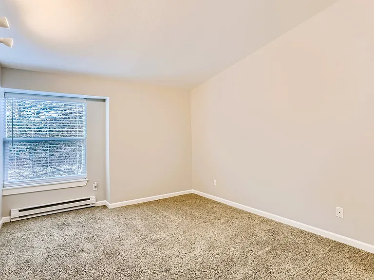 14715 SE 24th St #204 — Photo 14