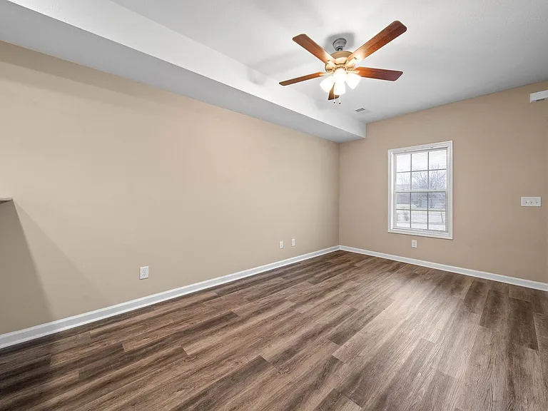 Durrett Dr - 55 (x17) — Photo 7