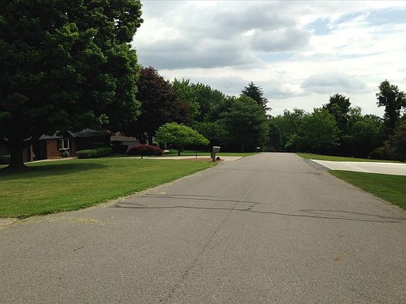 4th image of 2636 Applewood Ln NE