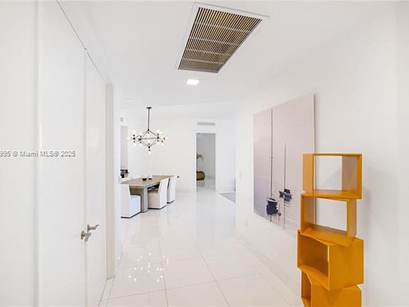 4th image of 15901 Collins Ave APT 707