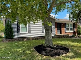 8413 Cloverport Dr, Louisville, KY 40228