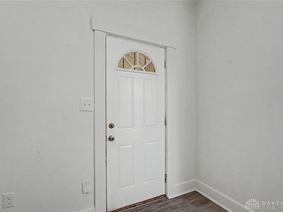 5th image of 2022 Leo St