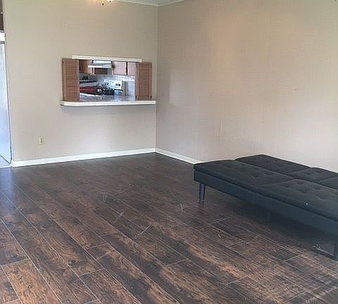 4th image of 1407 Southline St
