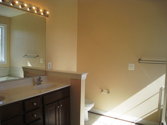 3rd image of 15904 Mackenzie Manor Dr