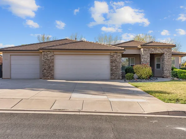 880 E Lori Ln, Washington, UT 84780