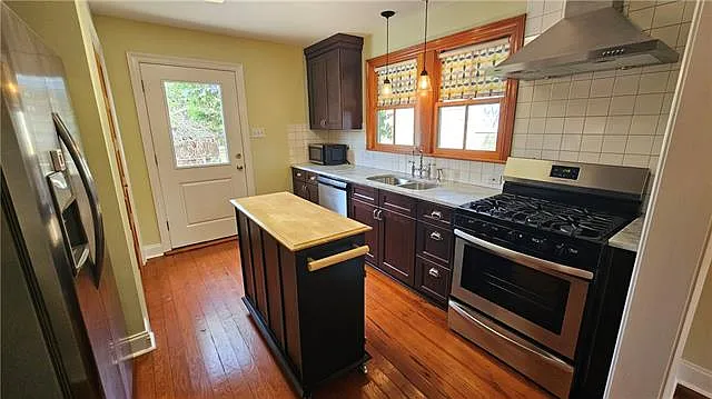 517 Burmaster St — Photo 14