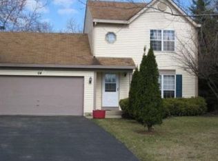 304 Fruitwood Dr, Round Lake Beach, IL 60073