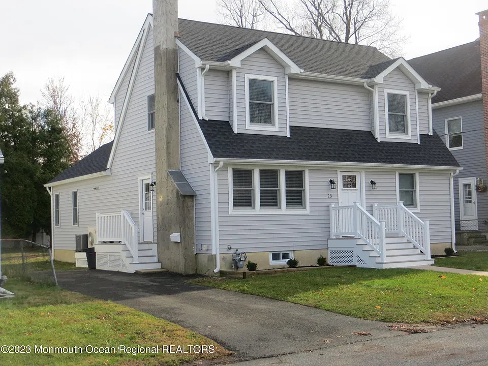 28 Trenton Ave
