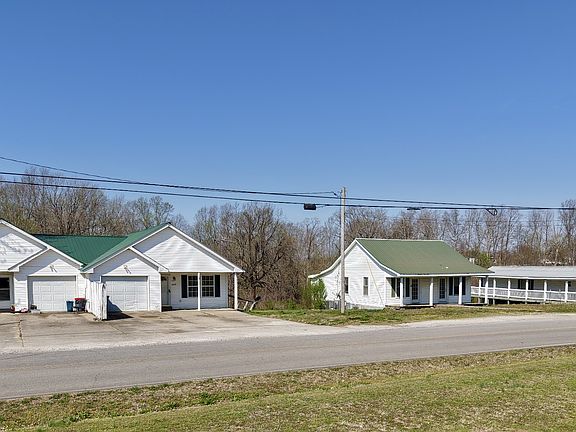 3rd image of 1431 Old Charlotte Rd