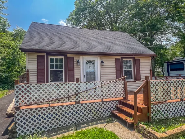 45 Cedar Avenue, Wolcott, CT 06716