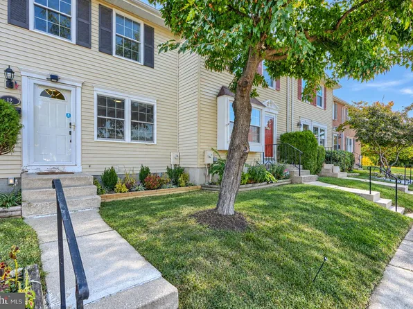 12 Bantry Ct, Rosedale, MD 21237