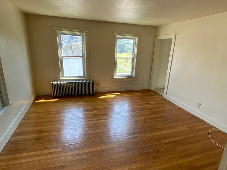 114 King St #B — Photo 3
