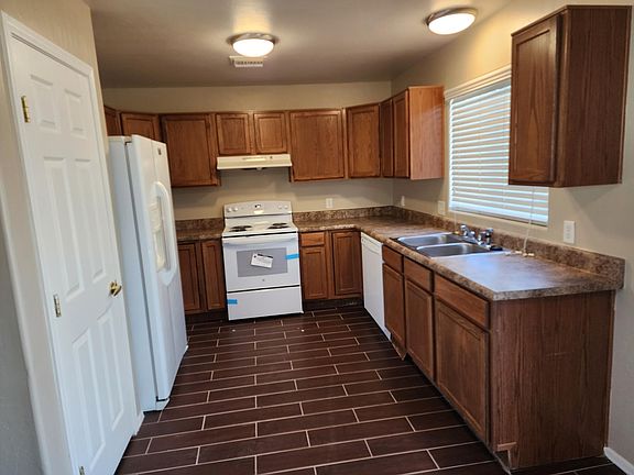 4th image of 2966 N Mechica Ct