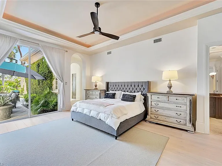 2052 Isla Vista Ln — Photo 18