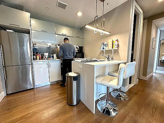 3rd image of 259 Evergreen Ave #4A